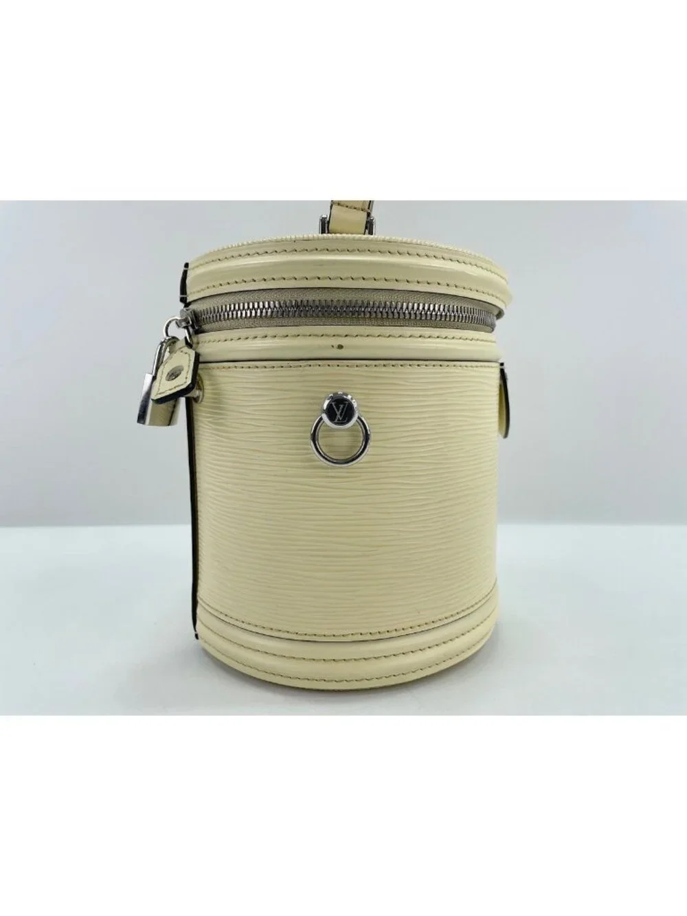 Louis Vuitton Handbag Cannes